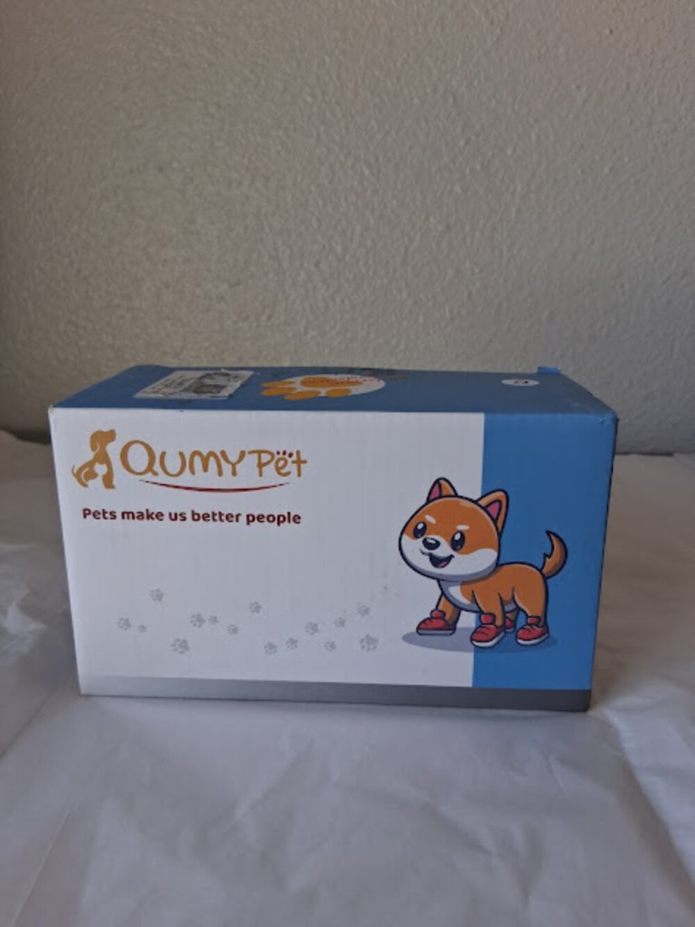 Qumy pink dog boots size 6